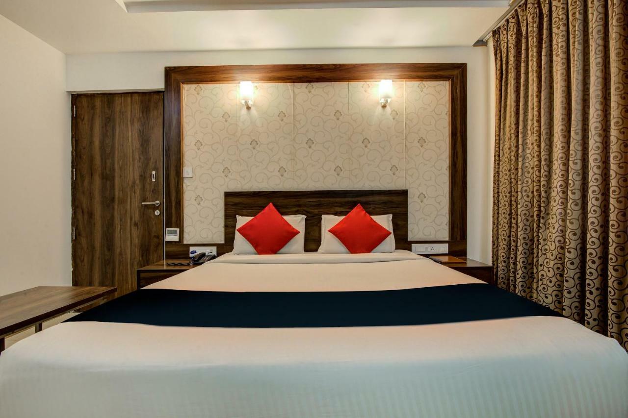 Myspace Hotels Silverstar Бенґалуру Екстер'єр фото