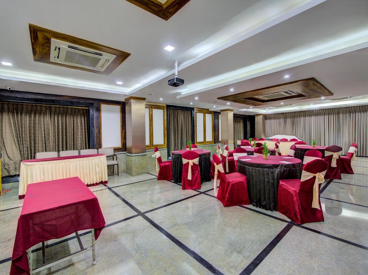 Myspace Hotels Silverstar Бенґалуру Екстер'єр фото