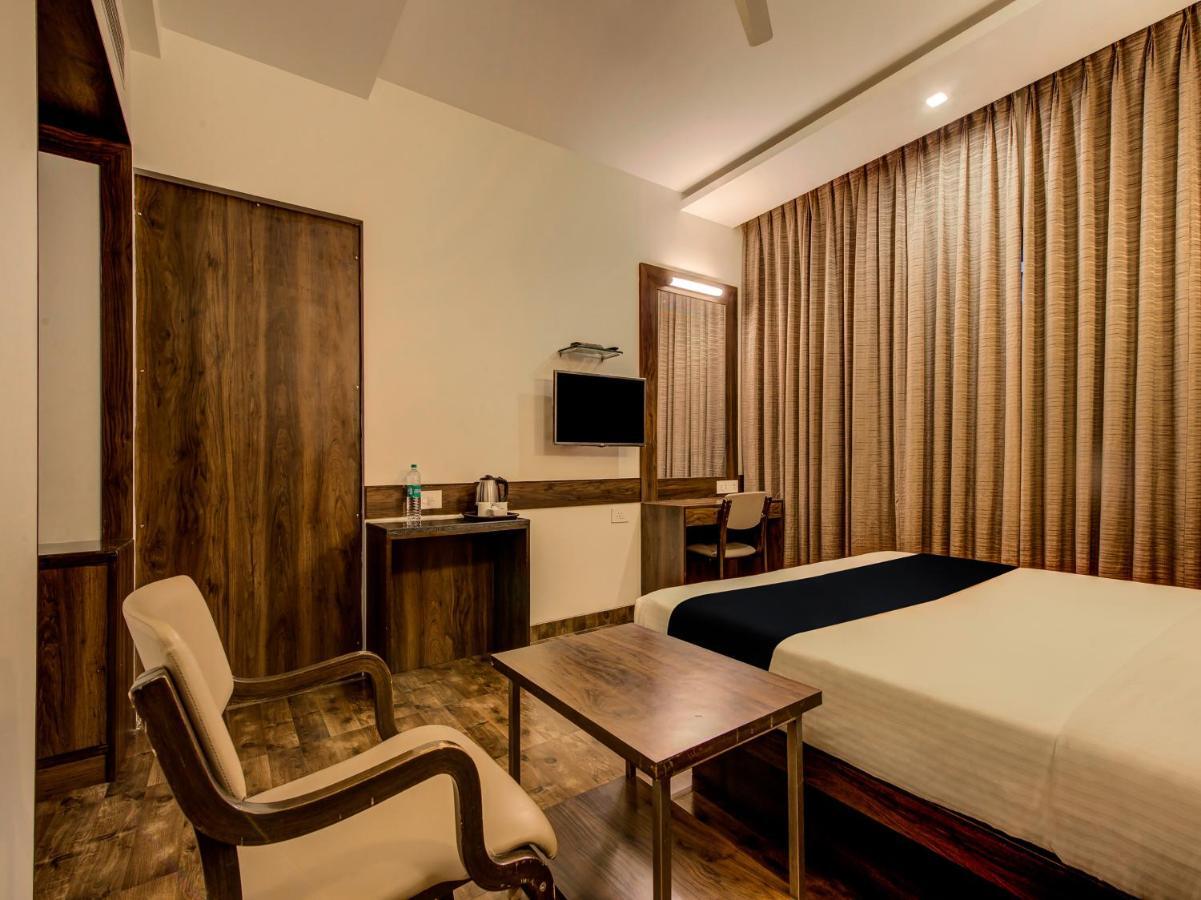 Myspace Hotels Silverstar Бенґалуру Екстер'єр фото