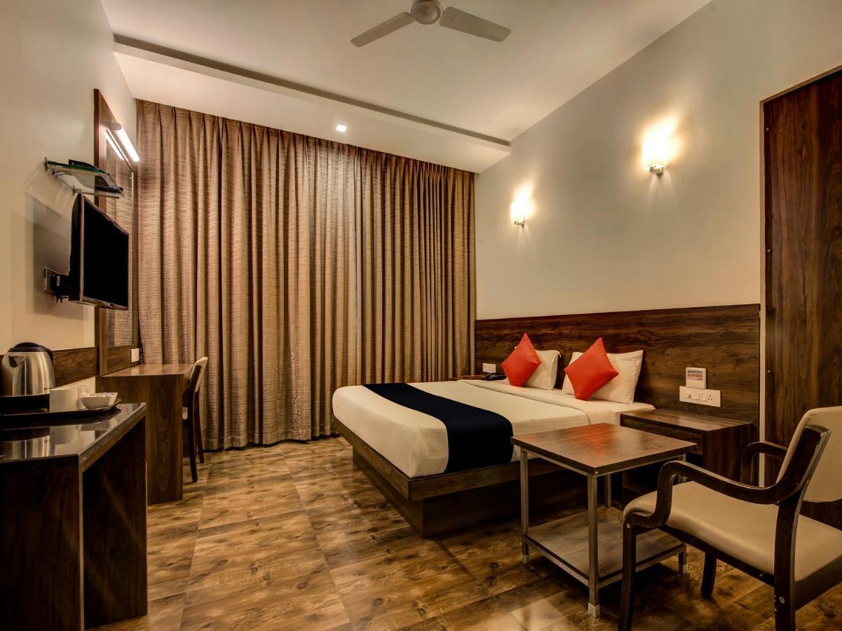 Myspace Hotels Silverstar Бенґалуру Екстер'єр фото